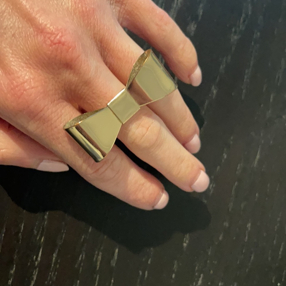 Oversized bow ring - Picture 4 of 5